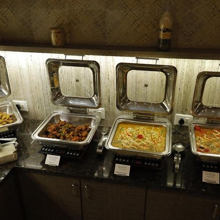 Anaya Beacon Hotel, Jāmnagar Eksteriør billede